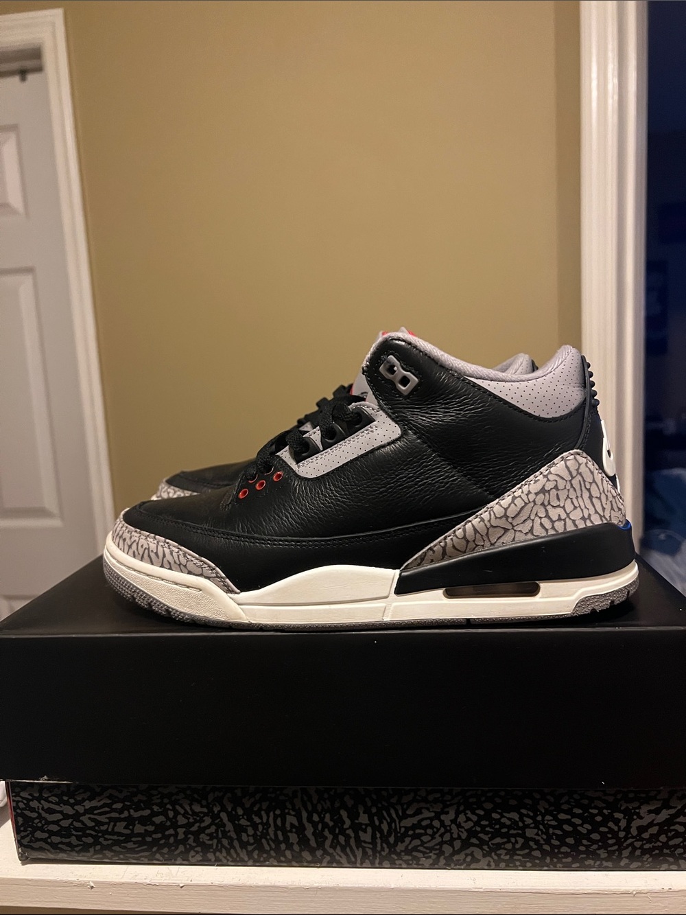 Jordan Men’s Sneakers - Black/Grey with Elephant Print